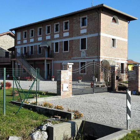 Chiaro Di Luna San Vito al Tagliamento Ngoại thất bức ảnh