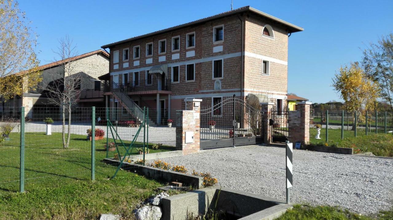 Chiaro Di Luna San Vito al Tagliamento Ngoại thất bức ảnh